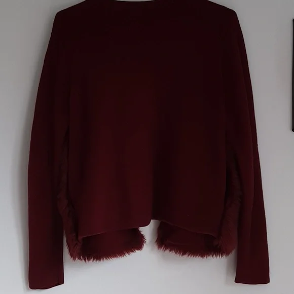 Wine color faux fur open front sweater - Picture 4 of 9
